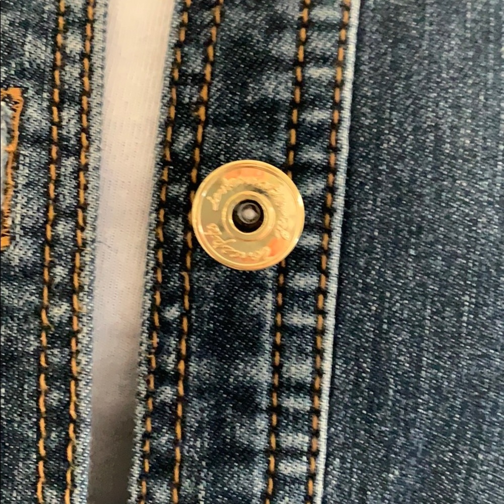 Vintage 1990’s jean jacket! - Picture 3 of 6